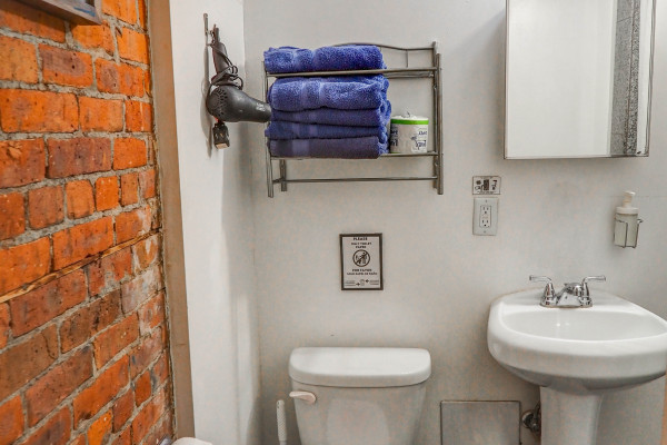 #11458 - Charming Studio | Vakantieverhuur | Empire Bway