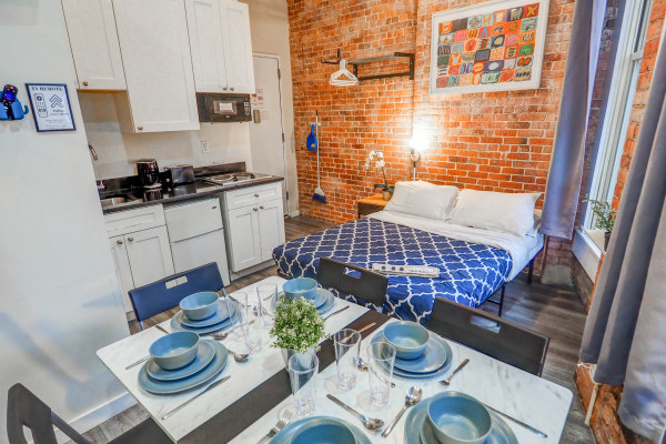 #11483 - Iconic flat along Midtown west NYC | Holiday Rentals | Empire Bway
