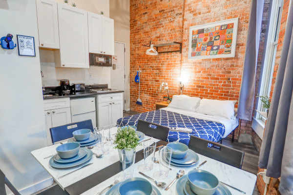 #11484 - Iconic flat along Midtown west NYC | Holiday Rentals | Empire Bway