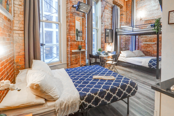 #11489 - Iconic flat along Midtown west NYC | Holiday Rentals | Empire Bway