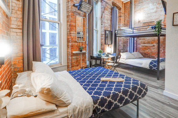 #11490 - Iconic flat along Midtown west NYC | Holiday Rentals | Empire Bway