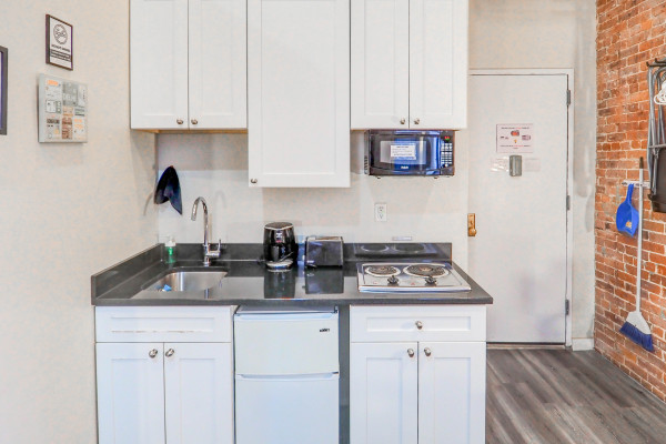 #11496 - Iconic flat along Midtown west NYC | Holiday Rentals | Empire Bway