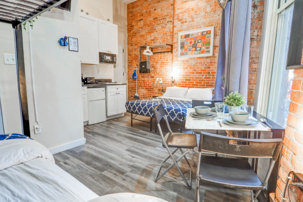 #11497 - Iconic flat along Midtown west NYC | Holiday Rentals | Empire Bway