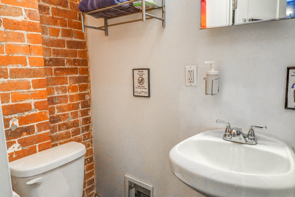 #11507 - Iconic flat along Midtown west NYC | Holiday Rentals | Empire Bway