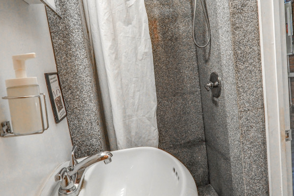 #11508 - Iconic flat along Midtown west NYC | Holiday Rentals | Empire Bway