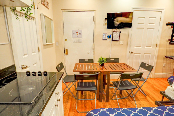 #11536 - Sweet Studio Manhattan | Holiday Rentals | Empire Bway