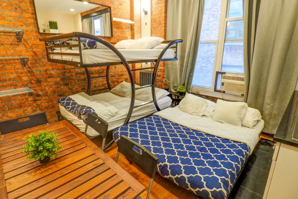 #11538 - Sweet Studio Manhattan | Holiday Rentals | Empire Bway