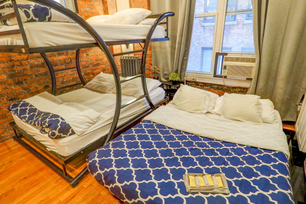 #11544 - Sweet Studio Manhattan | Holiday Rentals | Empire Bway