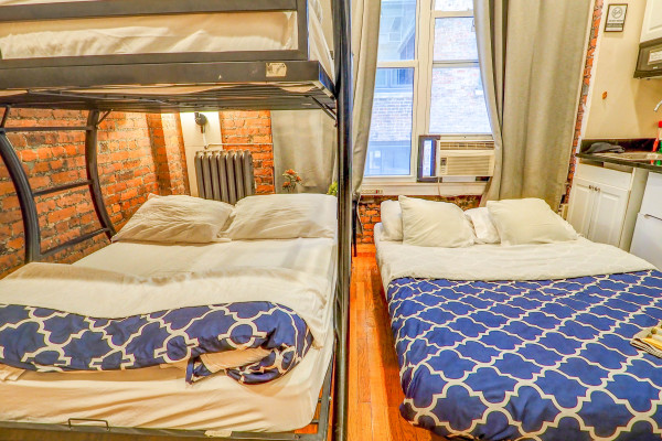 #11545 - Sweet Studio Manhattan | Holiday Rentals | Empire Bway
