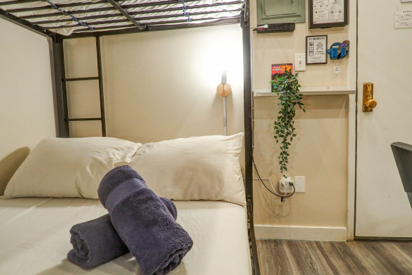 #11581 - Studio flat in West Midtown | Holiday Rentals | Empire Bway