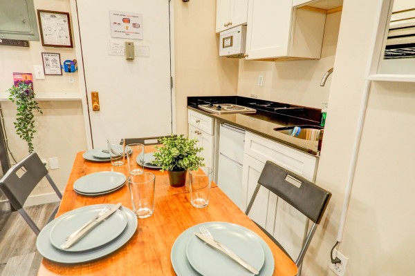 #11584 - Studio flat in West Midtown | Holiday Rentals | Empire Bway