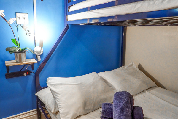 #11610 - Empire Nights | Holiday Rentals | Empire Bway
