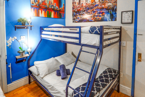 #11613 - Empire Nights | Holiday Rentals | Empire Bway