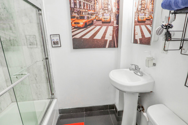 #11616 - Empire Nights | Holiday Rentals | Empire Bway