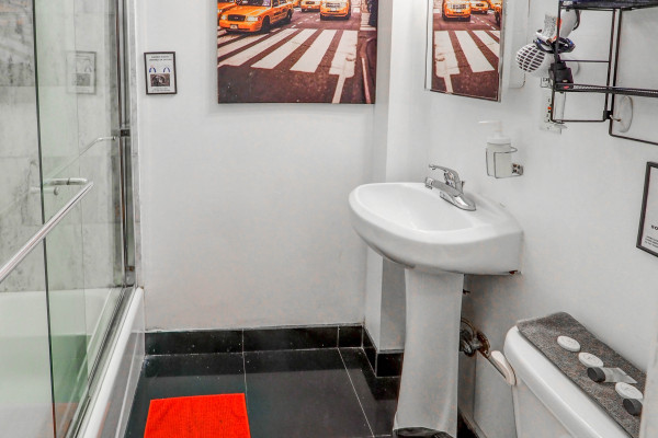 #11626 - Empire Nights | Holiday Rentals | Empire Bway