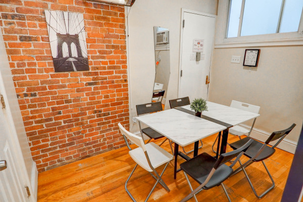 #11646 - Executive Loft Manhattan | Holiday Rentals | Empire Bway