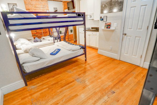 #11656 - Executive Loft Manhattan | Holiday Rentals | Empire Bway