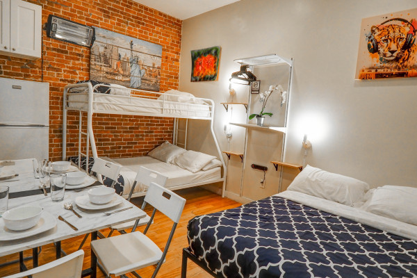 #11665 - The Little Midtown Studio | Holiday Rentals | Empire Bway