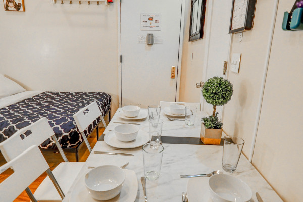 #11667 - The Little Midtown Studio | Holiday Rentals | Empire Bway