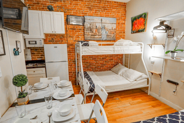 #11669 - The Little Midtown Studio | Holiday Rentals | Empire Bway
