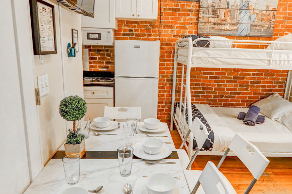 #11674 - The Little Midtown Studio | Holiday Rentals | Empire Bway