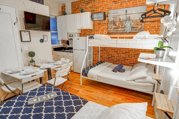 #11676 - The Little Midtown Studio | Holiday Rentals | Empire Bway