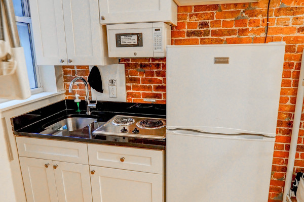 #11689 - The Little Midtown Studio | Holiday Rentals | Empire Bway